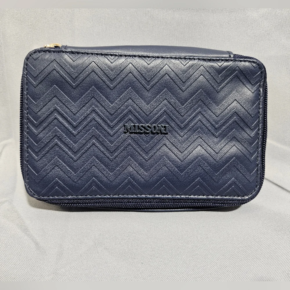 Missoni Exclusively for Delta Designer Logo Travel Makeup Toiletry Blue Zip Bag